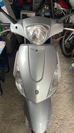 Piaggio fly 125 4t
