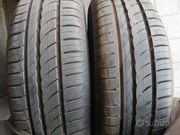 4 pneumatici nuovi con cerchioni compresi 