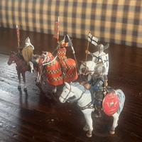 Collezione 24 miniature Cavalieri Medioevali