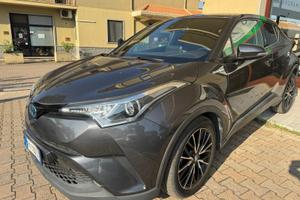 Toyota C-HR 1.8 Hybrid E-CVT Lounge