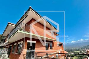 Monteporziocatone: trilocale con balcone