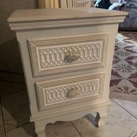Comodino shabby-classico