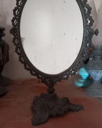 Specchio basculante da comò in bronzo vintage.