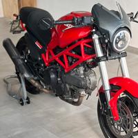 Ducati monster 695