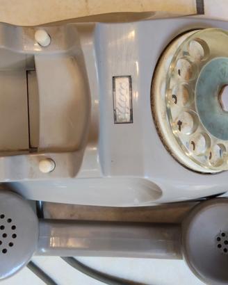 Telefono a ruota.