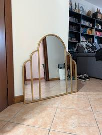 Specchio ad arco Art Déco dorato – 90 x 80 cm

