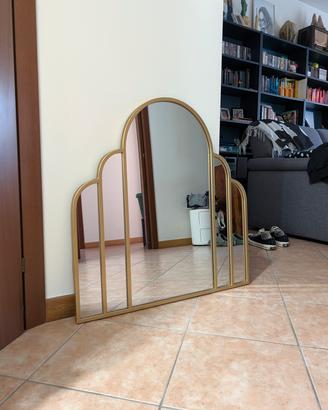 Specchio ad arco Art Déco dorato – 90 x 80 cm

