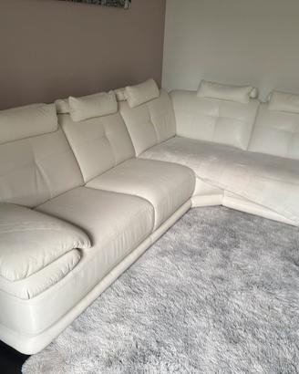 Divano in eco pelle bianco