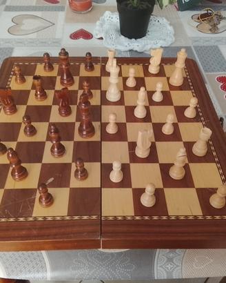 scacchiera in legno 