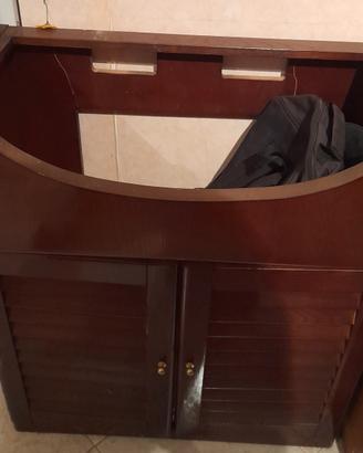 Mobiletto in legno per bagno di  qualità 