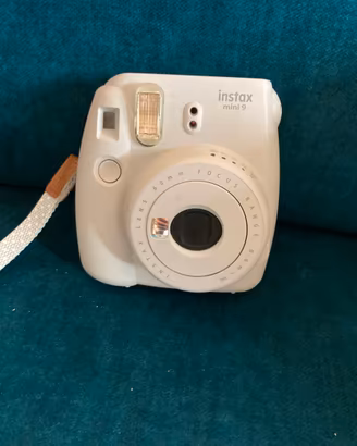 Macchina fotografica instantanea