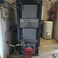 Caldaia a legna e gas Riello AtmosFuel