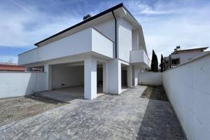 Villa di 150 m² con 4 locali a Roma