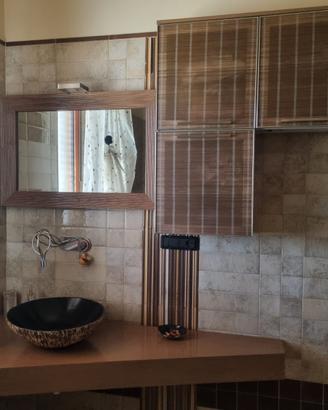 Arredo bagno come nuovo mai usato