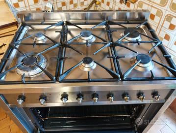 cucina 6 fuochi Smeg