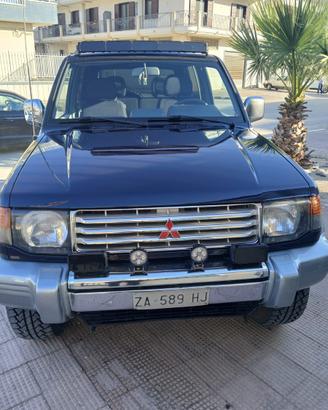MITSUBISHI Pajero 2.5