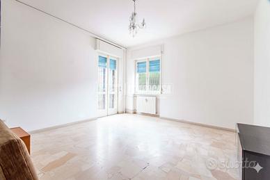 BILOCALE CON CANTINA