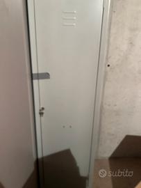 Armadietto spogliatoio sporco-pulito