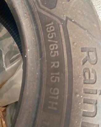 Gomme auto 