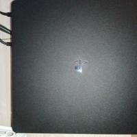 PlayStation 4 slim 