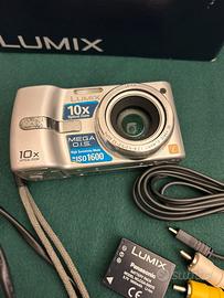 Lumix DMC-TZ1 con accessori - da riparare