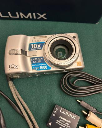 Lumix DMC-TZ1 con accessori - da riparare