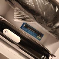 Spazzolino elettrico OralB - Nuovo 
