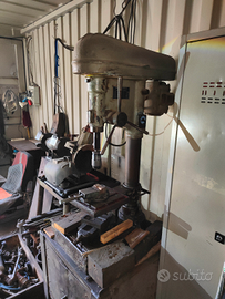 Container con officina meccanica completa