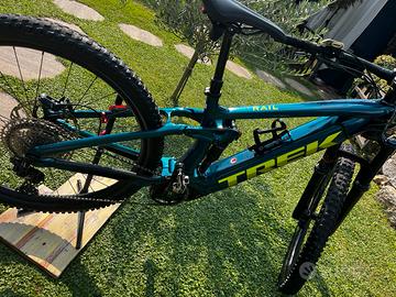 Mountain bike elettrica Rail 7