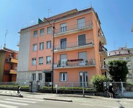 UFFICIO CON INGRESSO INDIPENDENTE e parcheggio