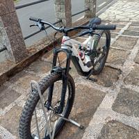 E-BIKE  Turbo Levo Specialized.