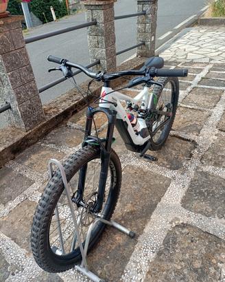 E-BIKE  Turbo Levo Specialized.