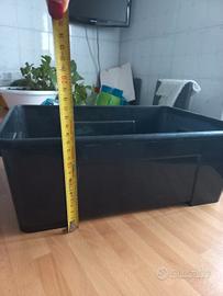 contenitori di plastica