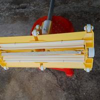 Scopa aspira fango per piscina 