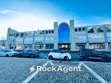 Immobile di 615 m² con 3 locali a Rubano