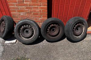 Cerchi Acciao 15" con gomme quattro stagioni