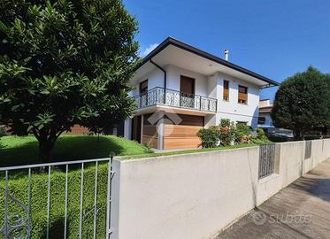 CASA INDIPENDENTE A SPINEA