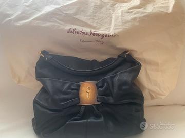 Borsa a spalla donna FERRAGAMO in pelle nera