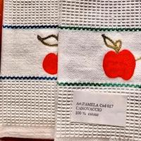 TUTTO NUOVO. Tovaglia + 2 canovacci