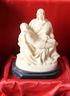 statuina-la-pieta-di-michelangelo-