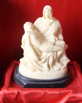 Statuina " La Pietà di Michelangelo "