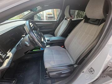 Renault megane E-tech 220cv