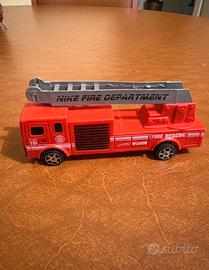 Modellino camion vigili del fuoco