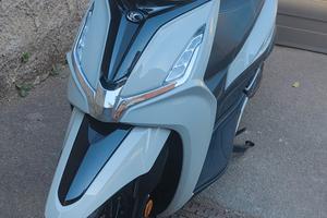 Kymco agility 300 i noodoe