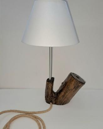 LAMPADA  IN LEGNO FATTA A MANO PEZZO UNICO