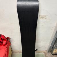 Varie tavole da snow sciolinate e laminate pronte