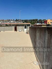 Appartamento con terrazza ad Aci Catena