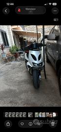 aprilia sr