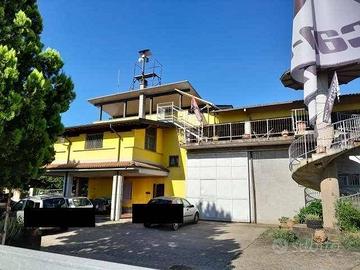 Immobile in asta di 432 m² con 4 locali e box auto
