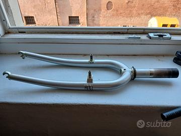 Cinelli: Forcella + Reggisella + Pipa + Manubrio